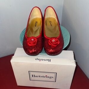 Hartstrings Sparkly Red Girls' Flats with Floral Accent, sz big girls 3Y, LN!